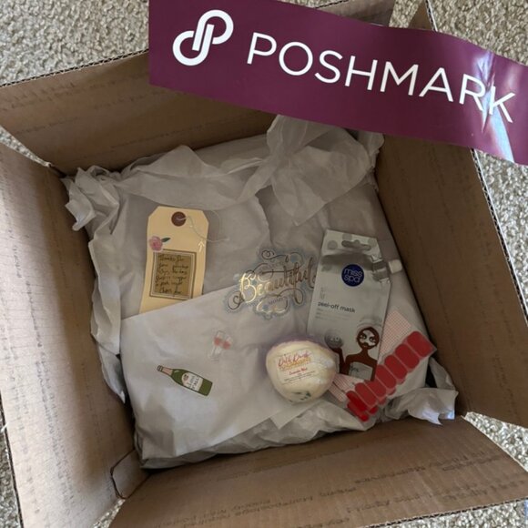 📣Free gift for every $40 purchase, 5th buyer, and bundles! 📣 - Picture 3 of 4